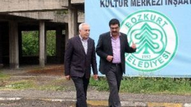 Eski Bakan Başesgioğlu, Bozkurt’u Ziyaret Etti