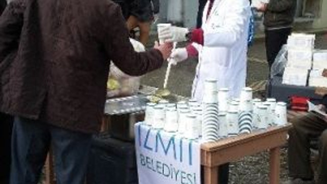 İzmit’te Kutlu Doğum Çorbası İkram Edildi