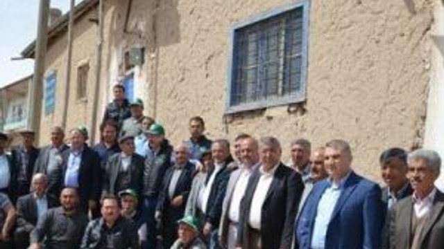 Kayseri Şeker Yöneticileri;köy Köy, Tarla Tarla Gezip Pancar Çiftçilerinin Yanında Oluyor