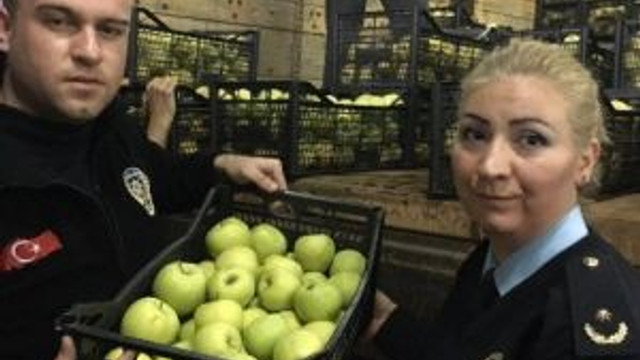 Polise 1 Kamyon Elma Gönderildi