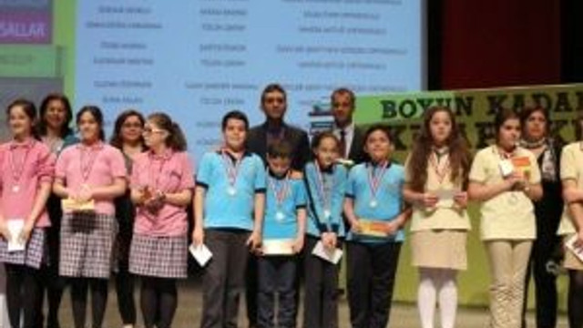 Çocuklar Boyları Kadar Kitap Okudu