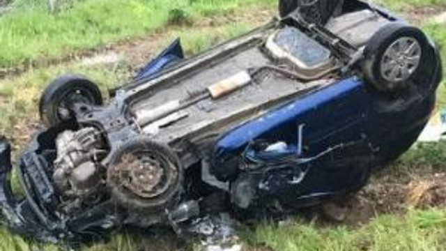 Hatalı Sollama Yapan Otomobil Minibüsle Çarpıştı: 2 Yaralı