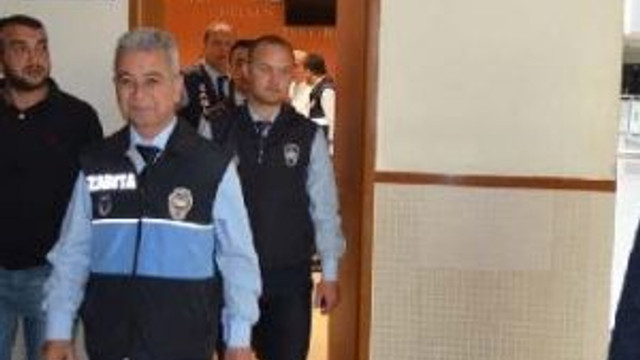 Zabıtanın Fotoğrafını 'Avanta Yerken' Diye Sosyal Medyada Paylaşıma 1 Yıl 2 Ay Hapis Cezası
