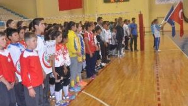 Türkiye Okullararası Voleybol Küçükler Grup Müsabakası