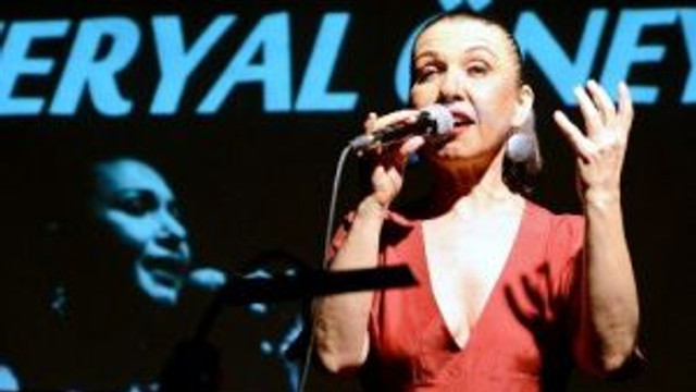 Feryal Öney Dinleyicileriyle Buluştu