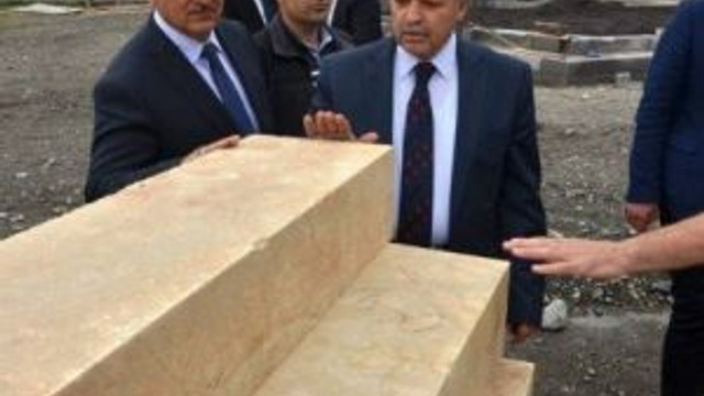 Vali Kahraman Piri Sami Hazretleri Türbe Camisinin İnşaat Çalışmalarını İnceledi