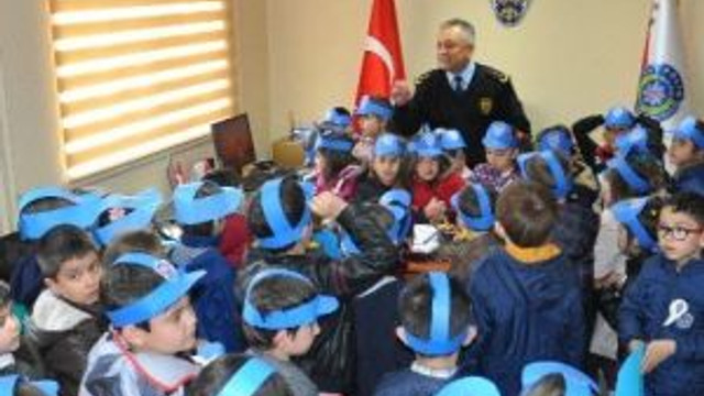 Bozüyük’te Miniklerden Emniyet Müdürlüğü’ne Ziyaret