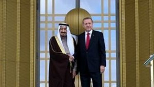 Erdoğan Kral Selman'ı karşıladı