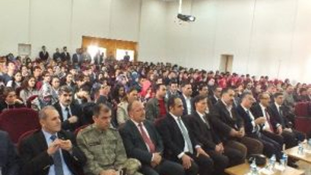 Osmaniye Valisi Malazgirtli Öğrencilerin Sorularını Cevapladı