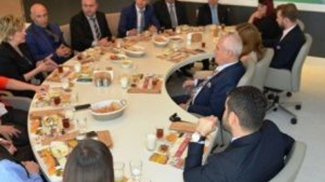 Bozbey Çalışanlarla Öğle Yemeğinde Bir Araya Geldi