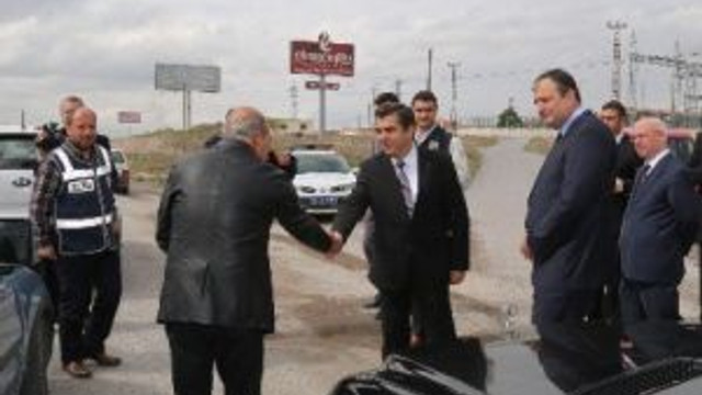 Vali Düzgün Yol Arama Ve Kontrol Noktasını Denetledi