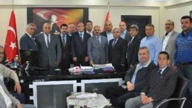 Başkan Dinçer, Tarsus Emniyet Müdürü Çakan’ı Ziyaret Etti