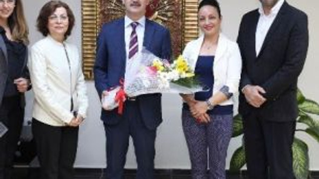 Şehir Tiyatrosu’ndan Başkan Şirin’e ‘Duruşma Başlıyor’ Daveti