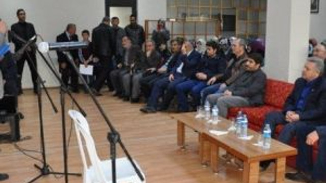 Camii Görevlilerinden Kutlu Doğum Programı