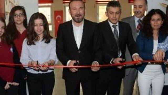 İzmit Belediyesi Okullara Desteğini Sürdürüyor