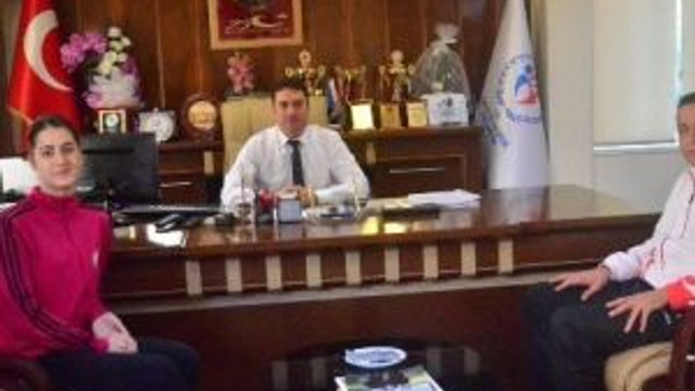 Ataşbak: “Başarılı Sporcu Ve Kulüpleri Daima Destekleyeceğiz”