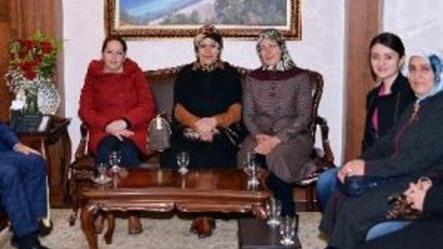 Ak Kadınlar’dan Vali Kürklü’ye Ziyaret