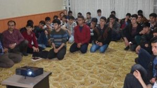 İkbal-der’de, Öğrenci Buluşması