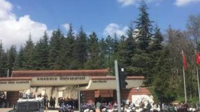Üniversite kampüsü fena karıştı: 9 yaralı