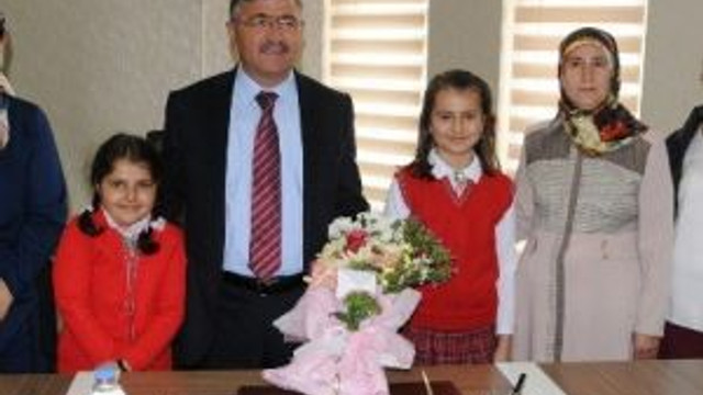Niğde Belediye Başkanı Faruk Akdoğan, Öğrencilere Müjdeleri Sıraladı