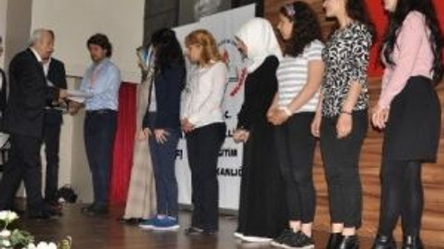 Osmanlı Türkçesi Öğrenip Sertifika Aldılar
