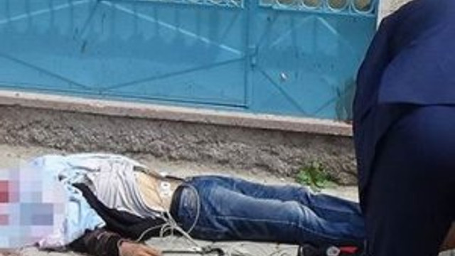 Sokağın ortasında intihar etti !