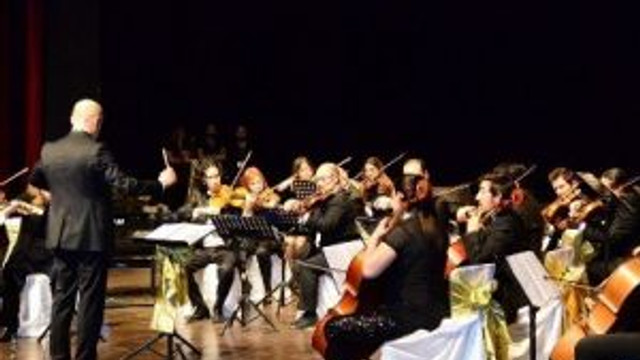 Uşak Üniversitesi Akademik Oda Orkestrası’ndan İlk Konser