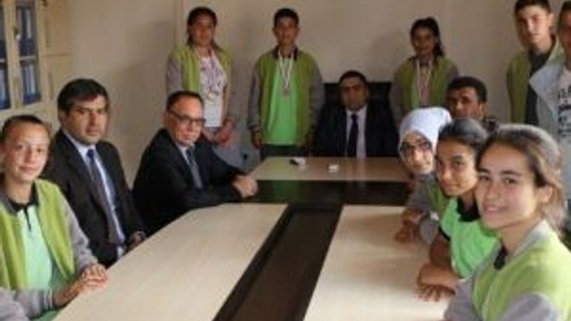 Başarılı Sporcular Kaymakam Karaaslan’ı Ziyaret Ettiler