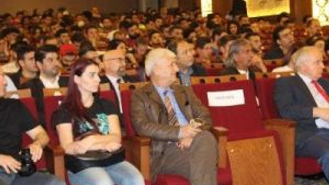 Ertuğrul Sağlam Ve Rıza Çalımbay Gelişim Üniverisitesi Besyo Öğrencileriyle Buluştu