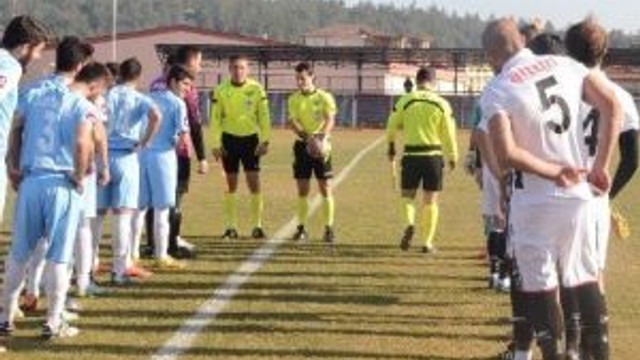 İl Özel İdarespor Burhaniye Deplasmanından Puansız Döndü