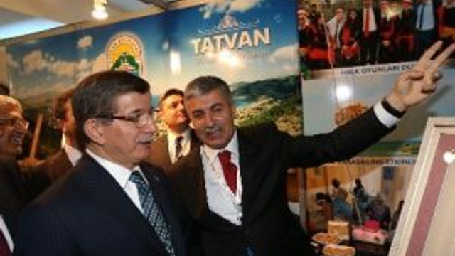 Başbakan Davutoğlu’ndan Tatvan Belediyesi’ne Ödülü