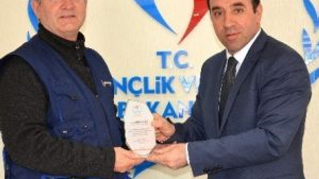 Trap Yarışmasından Birincilik Kupası İle Döndü