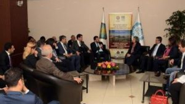 Ağbaba: Diyarbakır'da Halk Hdp Ve Akp Arasına Sıkışmış