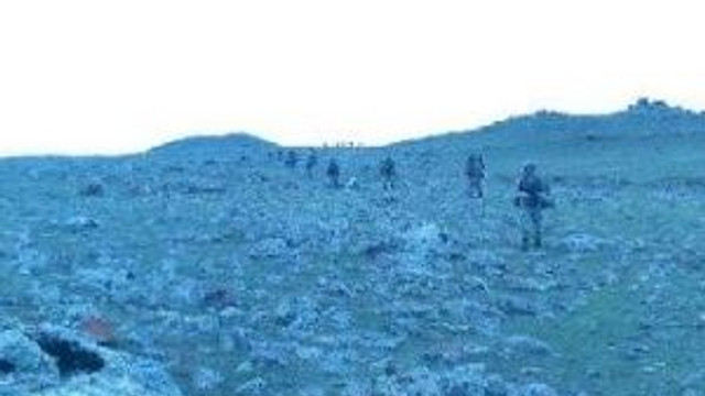 Çocuklar, Operasyona Gitmek İçin Köylerinden Geçen Mehmetçik'i Böyle Karşıladı