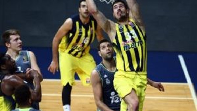 Fenerbahçe Seride 2 - 0 Öne Geçti