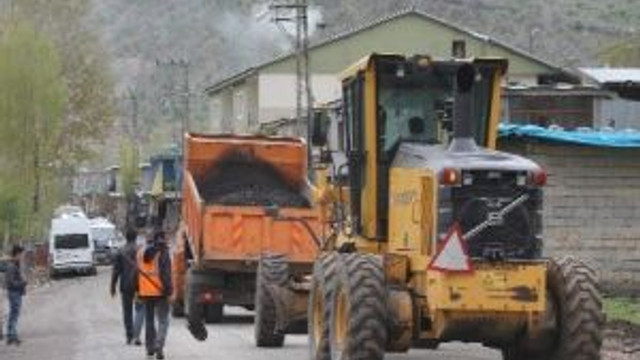 Şırnak-beytüşebap Karayolunda Yama Çalışmaları Sürüyor