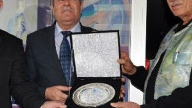 Bandırma’da ’’Renklerle O’na Yolculuk’’ Sergisi Açıldı