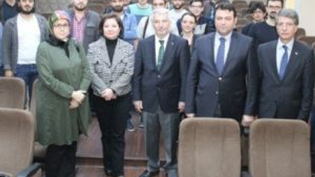 Başkan Vekili Özak Öğrencilere Mimari Tecrübelerini Aktardı
