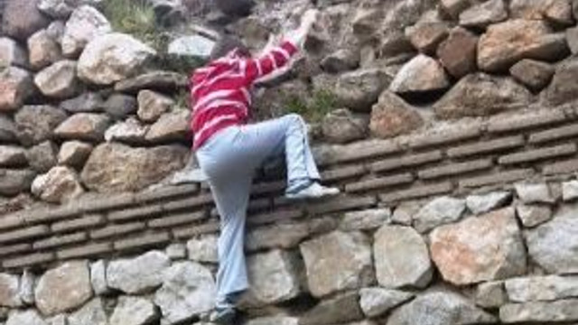 Çocuklardan Tehlikeli Tırmanış