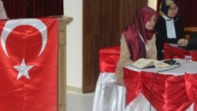 Genç Nida Kız Öğrenciler Kur’an-ı Kerim’i Güzel Okuma Ve Hafızlık Yarışmaları