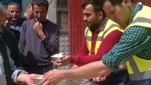 Hanönü’de 300 Kişiye Pilav Ve Ayran İkram Edildi