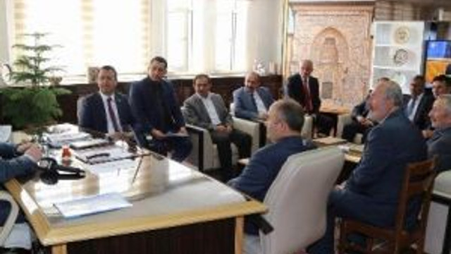 Gürün Heyetinden, İl Özel İdaresi Genel Sekreteri Ayhan’a Ziyaret