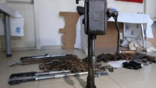 Hakkari'de "silah tamirhanesi" bulundu