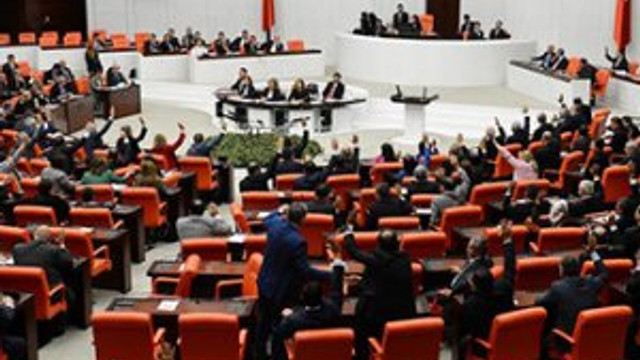 129 milletvekili ipin üzerinde !