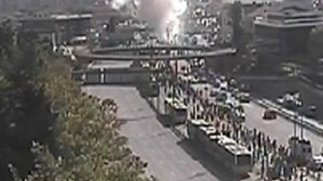 BÜYÜK ŞOK ! METROBÜS ALEV ALEV YANDI !