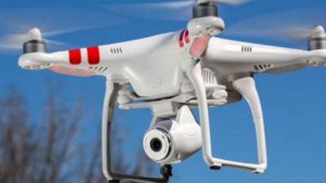 Drone yolcu uçağına çarptı