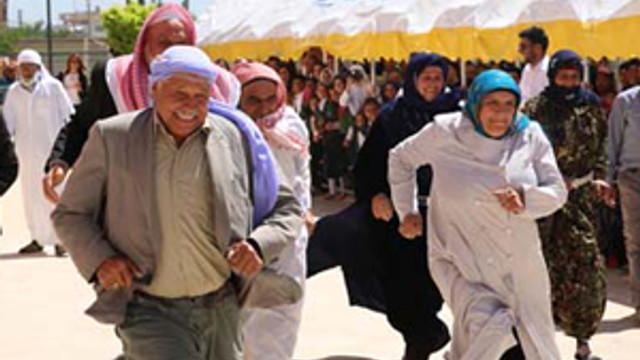 Dedeler ve nineler birincilik için yarıştı !