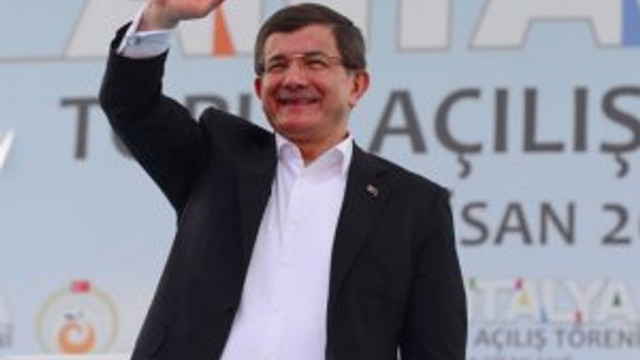 Davutoğlu: "Varsın tökezlememizi beklesinler.."