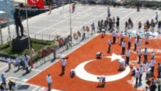 Baharattan Bayrağın Faturası ''Acı'' Oldu