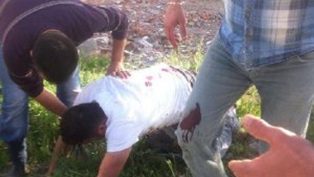 Ailesinin gözleri önünde öldürüldü